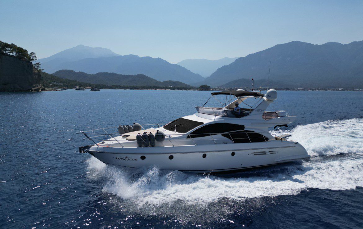 Kemer Yacht Rental 17m Azimut 50 Fly